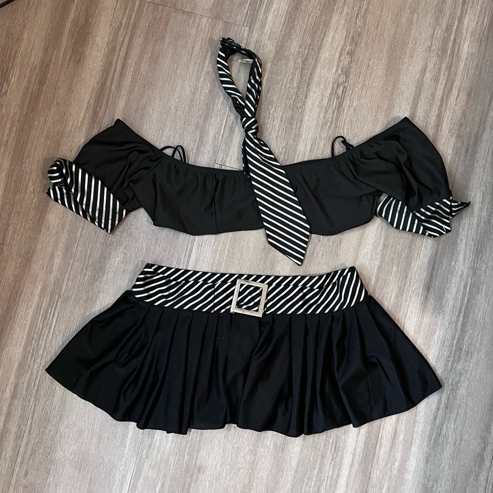 SCHOOL GIRL COSTUME